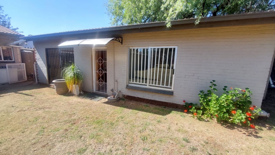 To Let 1 Bedroom Property for Rent in Bayswater Free State